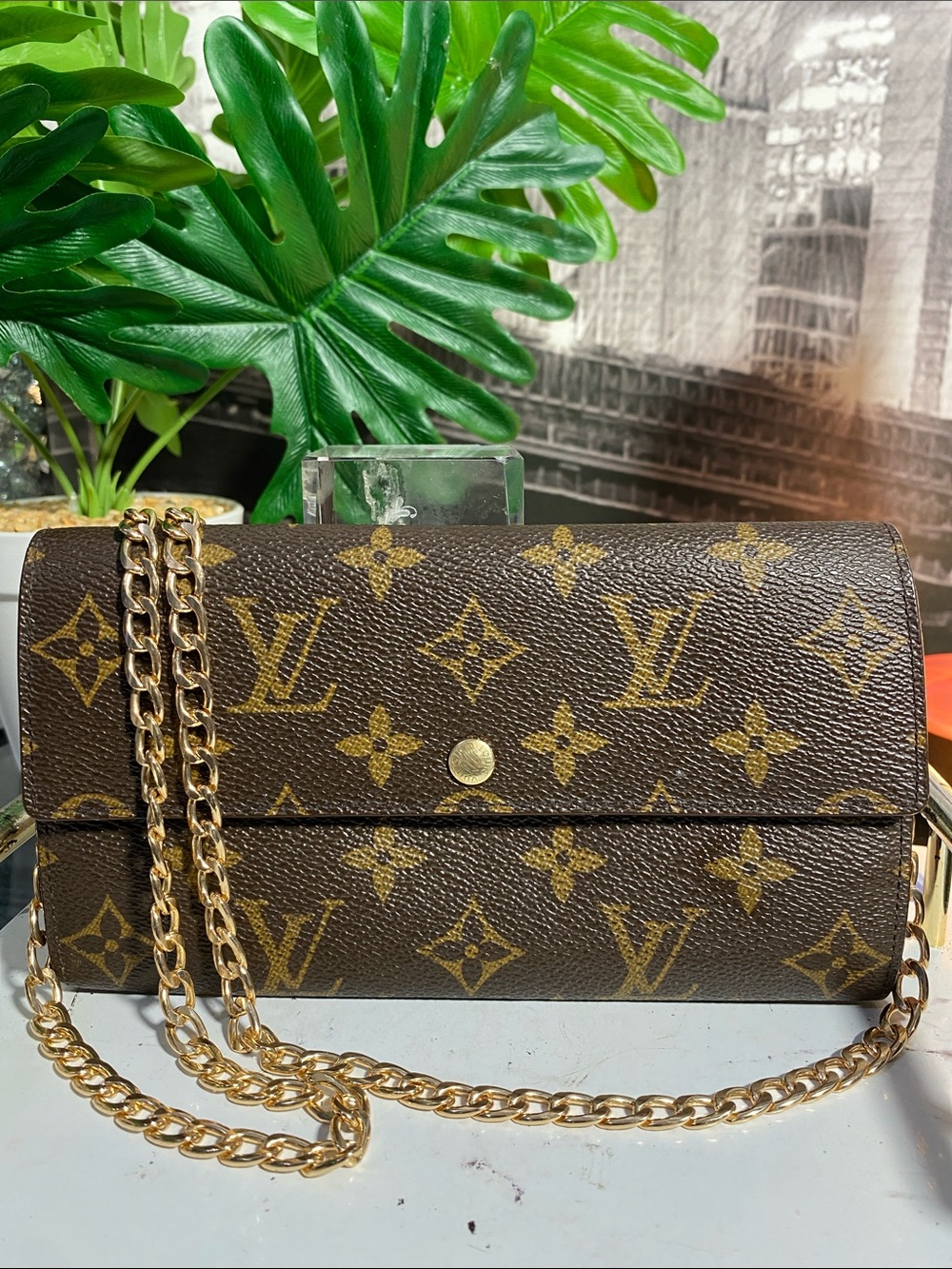 Authentic Louis Vuitton Monogram Sarah Wallet
